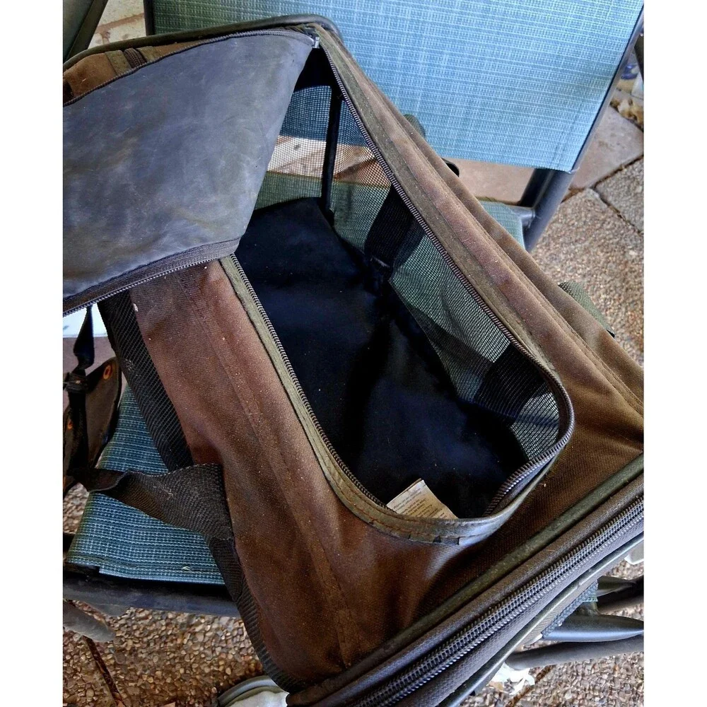 Amazon Basics Pet Carrier Duffle Bag Tote